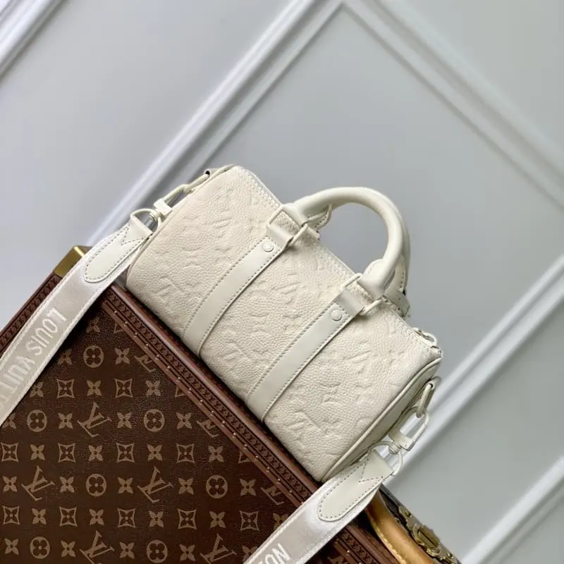 M24434 White HH86 25x15x11cm High Quality Bags - Image 5