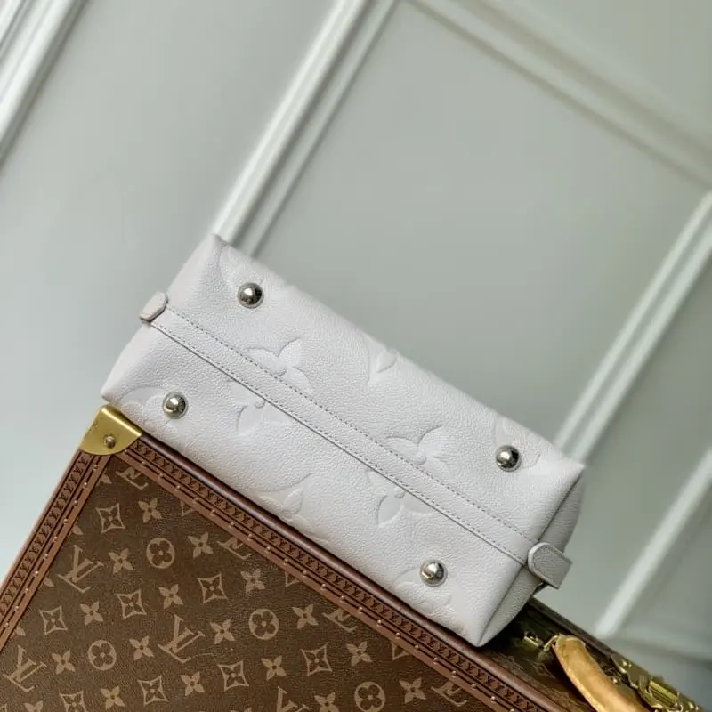 M46288 24x12x29.5cm High Quality Bags - Image 4