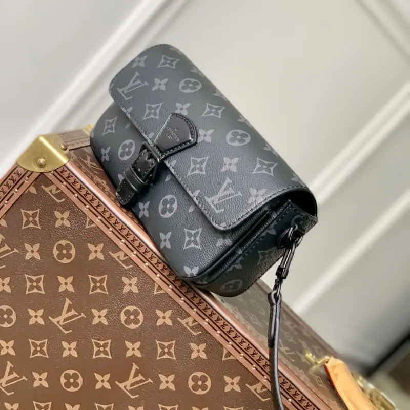 M23955 BlackMedium 33x19x9cm High Quality Bags - Image 3