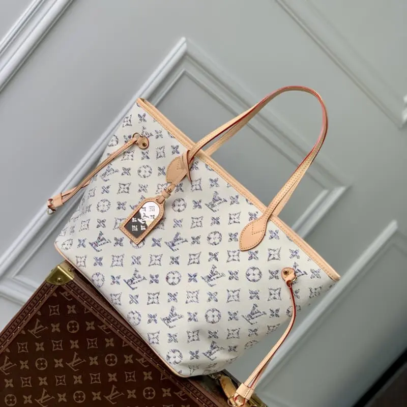 M24905 White 31x28x14cm High Quality Bags - Image 3