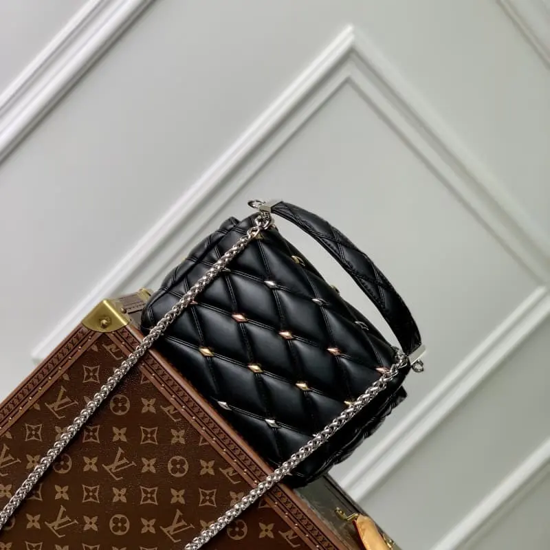 M24151 Black 23x16x10cm High Quality Bags - Image 3