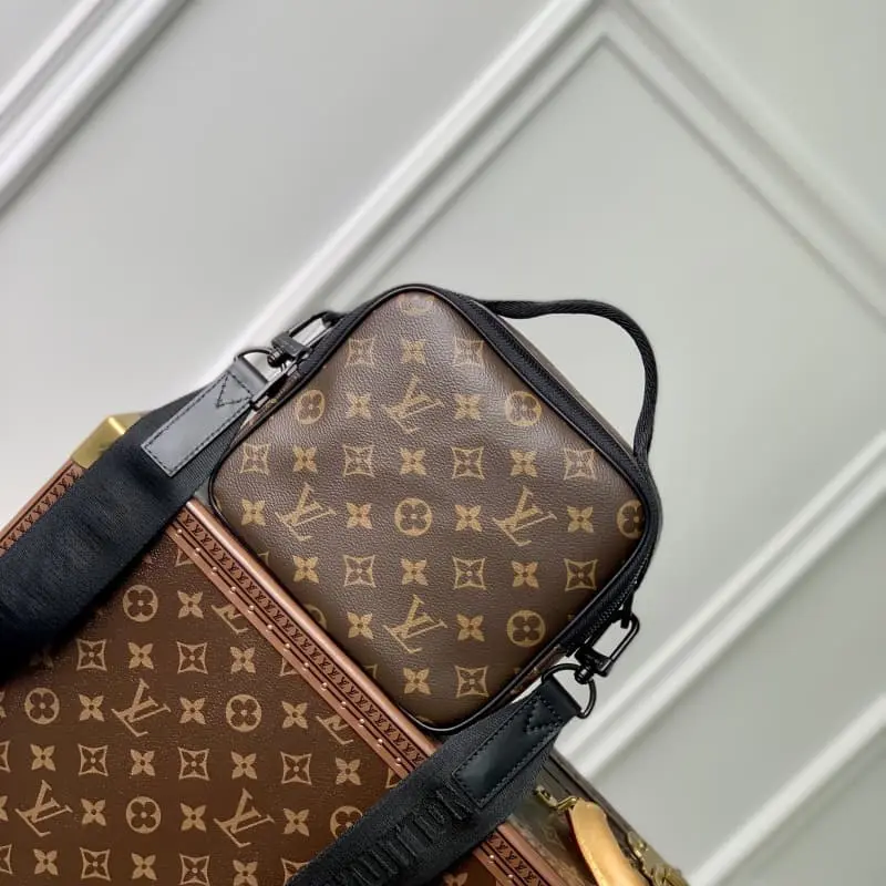 M46973 18x18x10cm High Quality Bags - Image 3