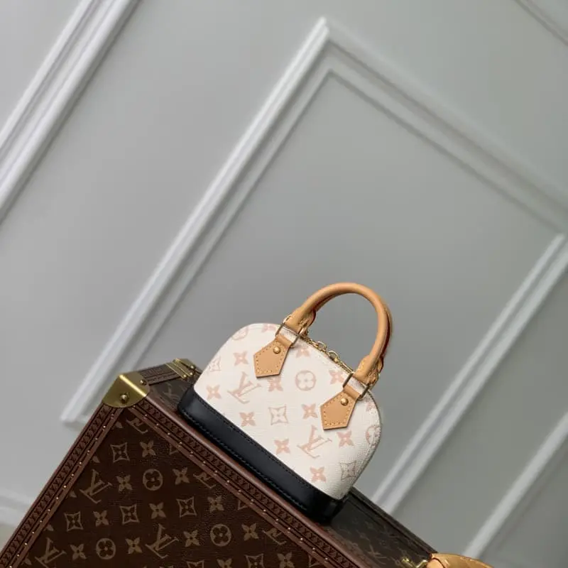 M82717 18x12x8cm High Quality Bags - Image 2