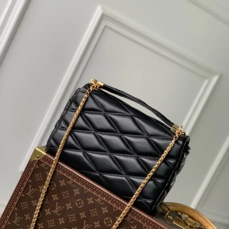 M23689 Black 31x19.5x11cm High Quality Bags - Image 3