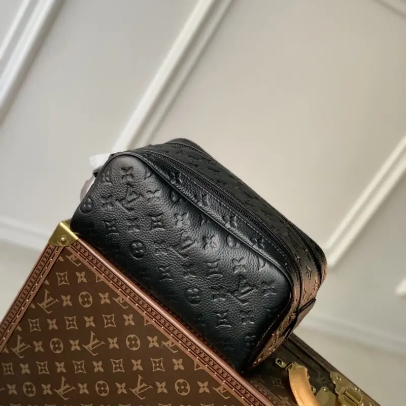 M82576 Leather S5 28x15x16.5cm High Quality Bags - Image 3