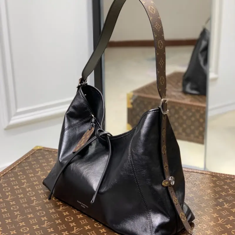 M25143 39x30x15cm High Quality Bags - Image 3