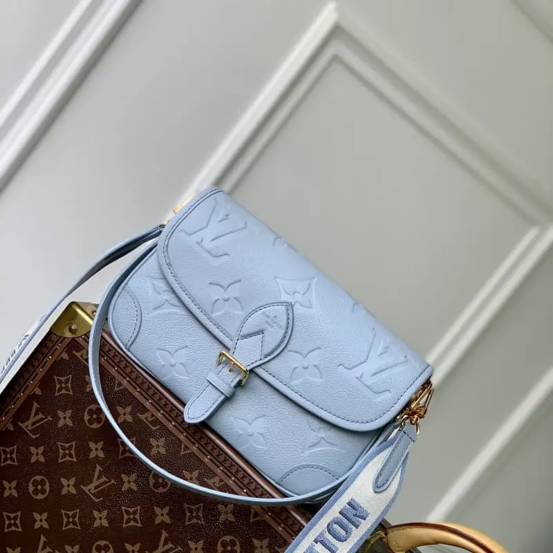 M46846 24x15x9cm High Quality Bags - Image 2