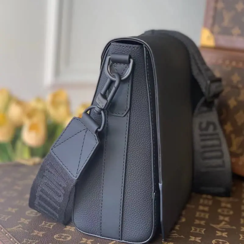 M57080 30.5x24x10cm High Quality Bags - Image 2