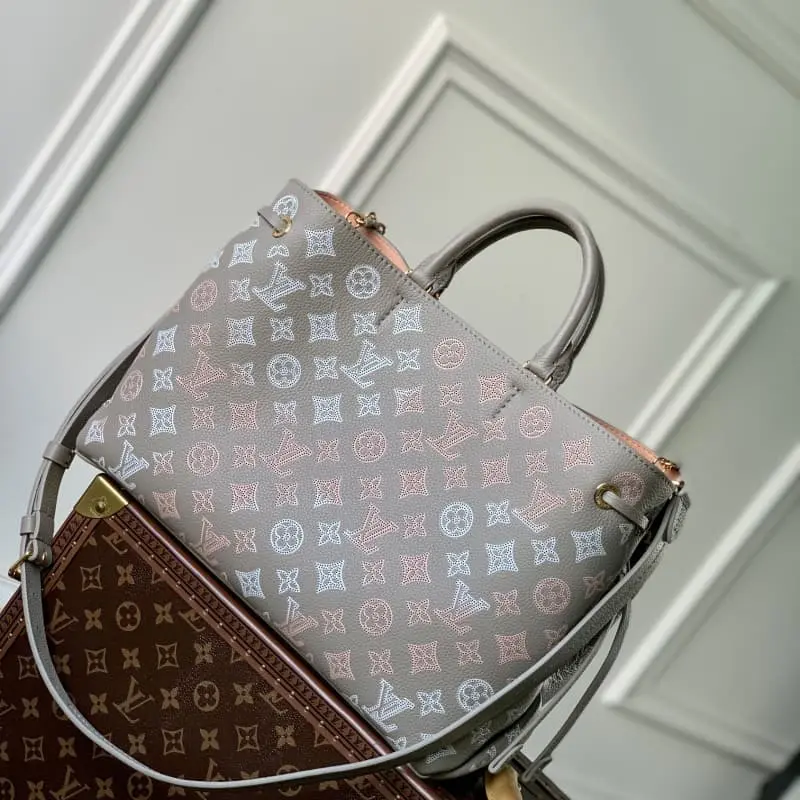 M23395 32x23x13cm High Quality Bags - Image 3