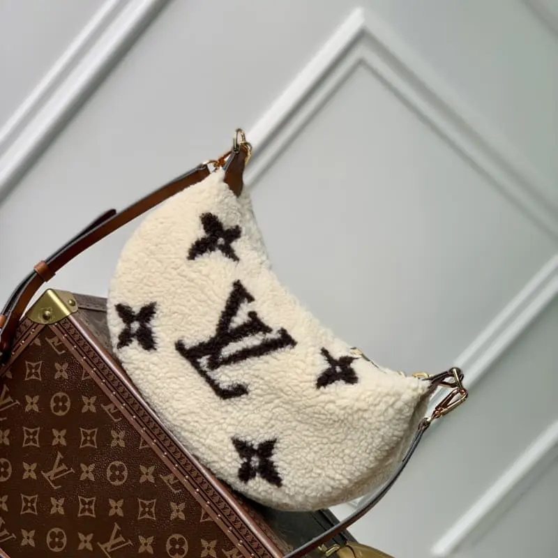 M23321 27.5x16x7cm High Quality Bags - Image 3