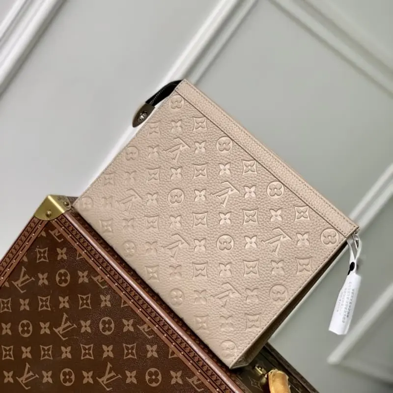 M13666 27x21x6cm High Quality Bags - Image 3