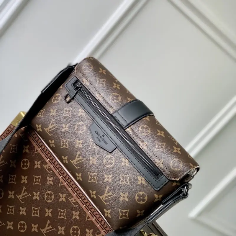 M46794 S1 28x16x10cm High Quality Bags - Image 3