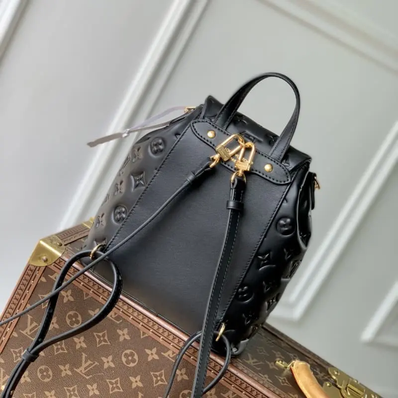 M13357 26x10x21cm High Quality Bags - Image 3