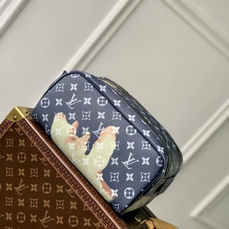 M46696 Flame 28x15x16.5cm High Quality Bags