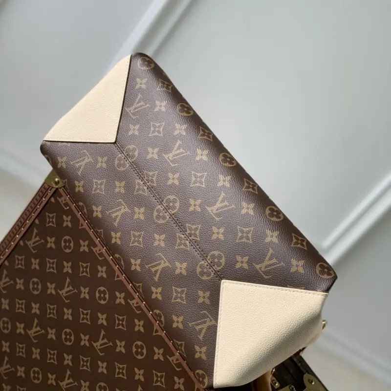 M46508 36x22x18cm High Quality Bags - Image 3