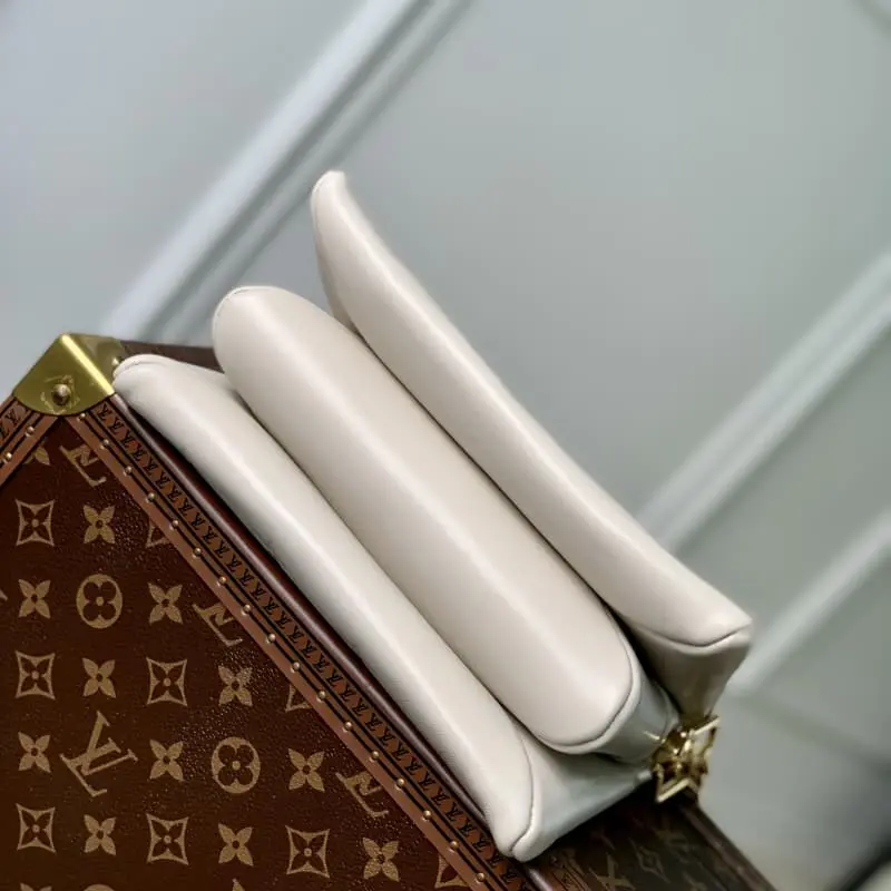 M22993 21x16x7cm High Quality Bags - Image 3