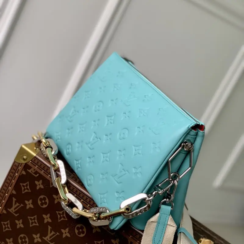 M22394 26x20x12cm High Quality Bags - Image 3