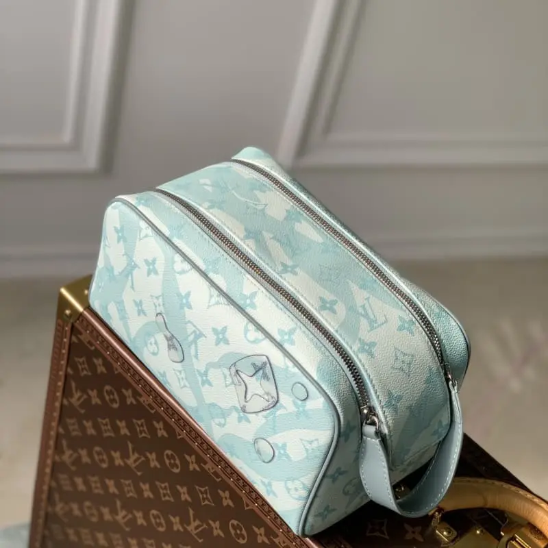 M82337 Tiffany Green 28x15x16.5cm High Quality Bags - Image 3