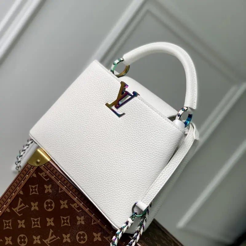 M22055 White Small 27x18x9cm High Quality Bags - Image 3