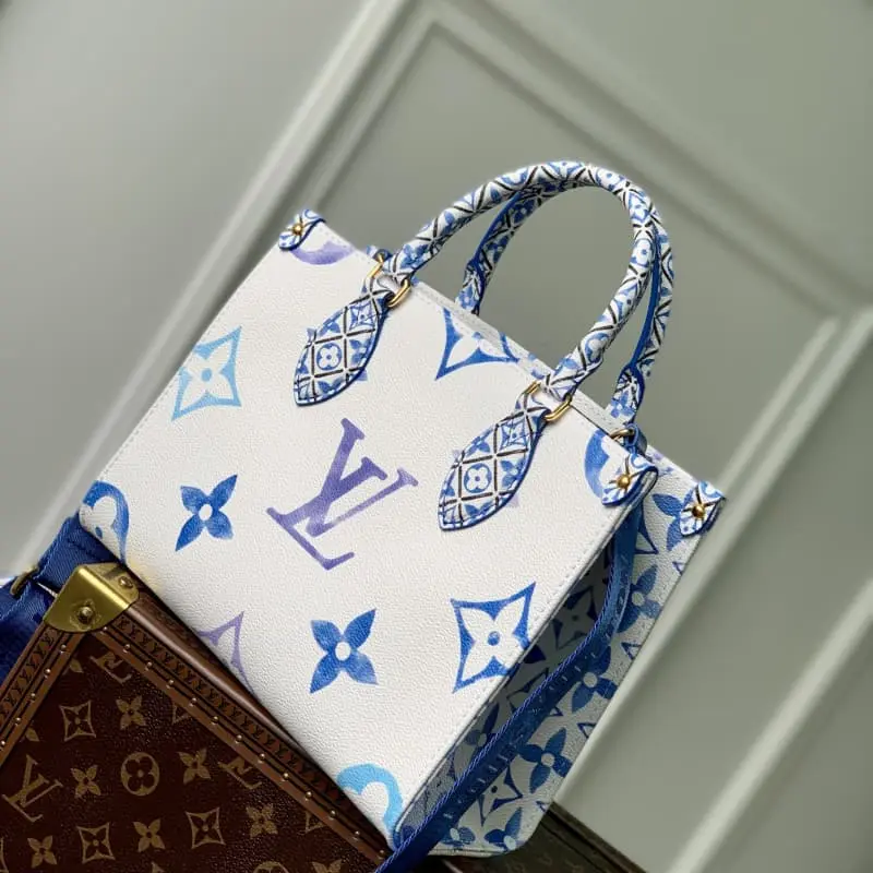 M22976 Blue 25x19x11.5cm High Quality Bags - Image 3