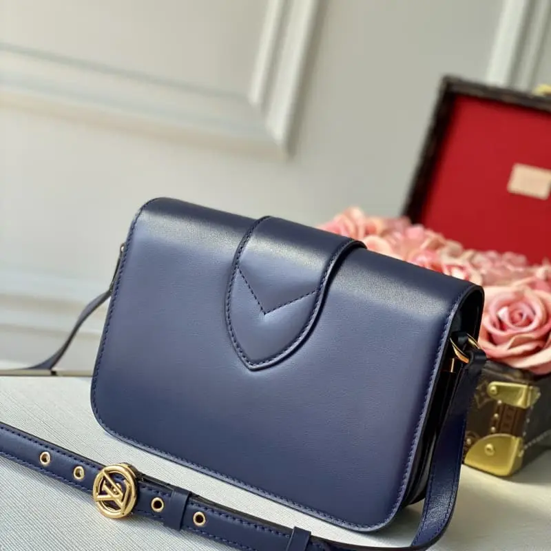 M55952 23x15x8cm High Quality Bags - Image 2