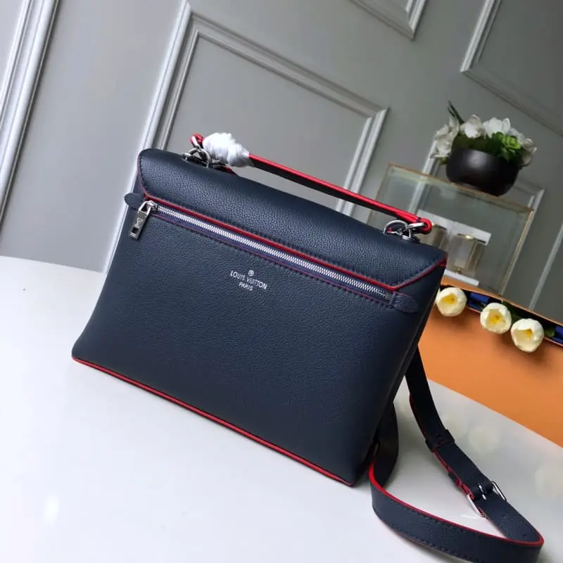 M53197 28x20x11cm High Quality Bags - Image 2