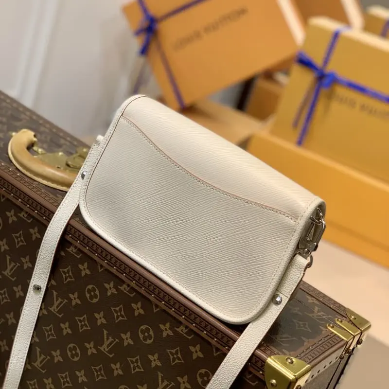 M59457 24.5x15.5x9cm High Quality Bags - Image 2