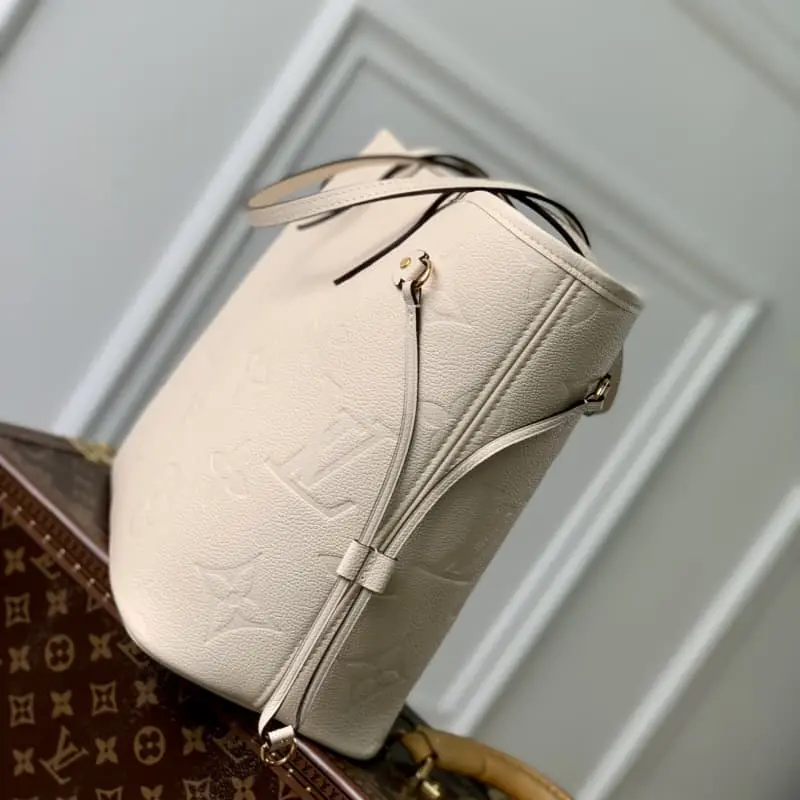 M46676 Beige 31x28x14cm High Quality Bags - Image 3