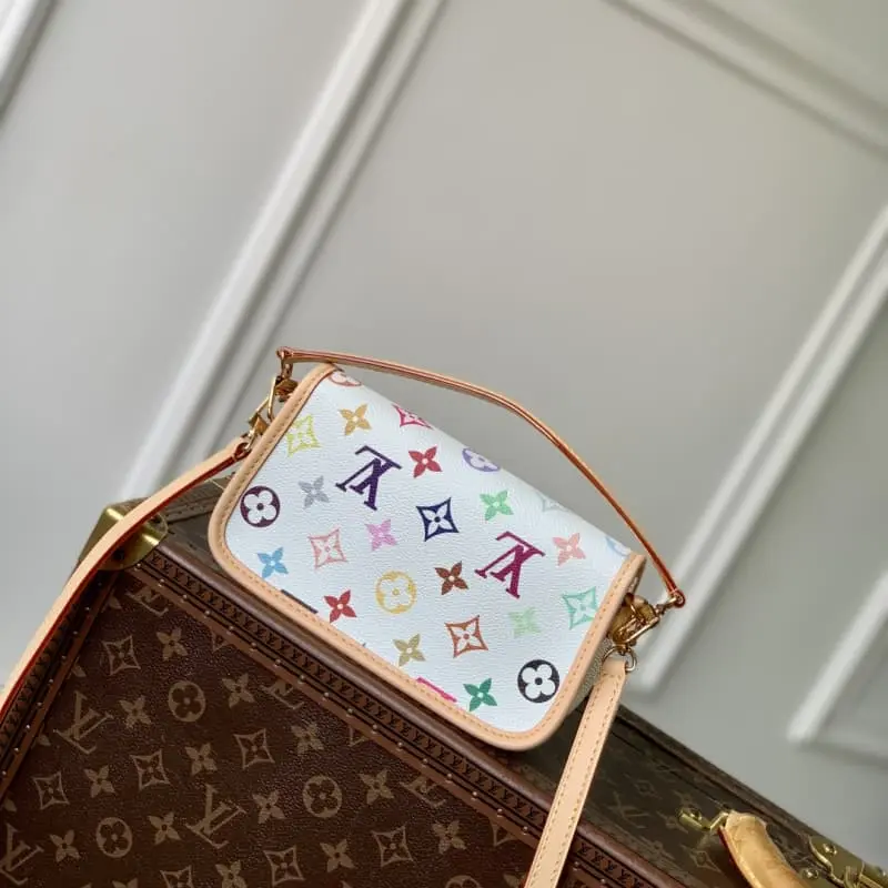 M14194 10.5x6x19cm High Quality Bags - Image 3