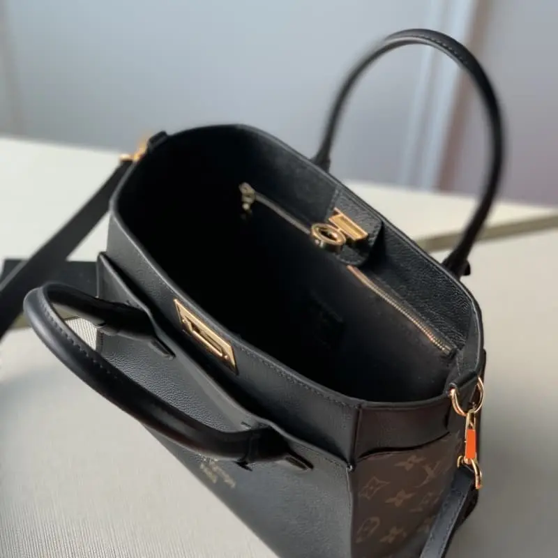 M57728 25x20x12cm High Quality Bags - Image 4