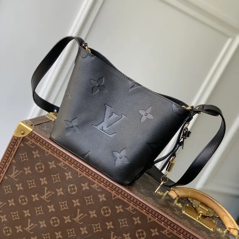 M13840 Black 18x12x16cm High Quality Bags - Image 3