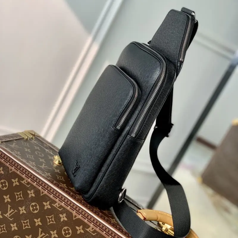 N41719 20x31x10cm High Quality Bags - Image 3