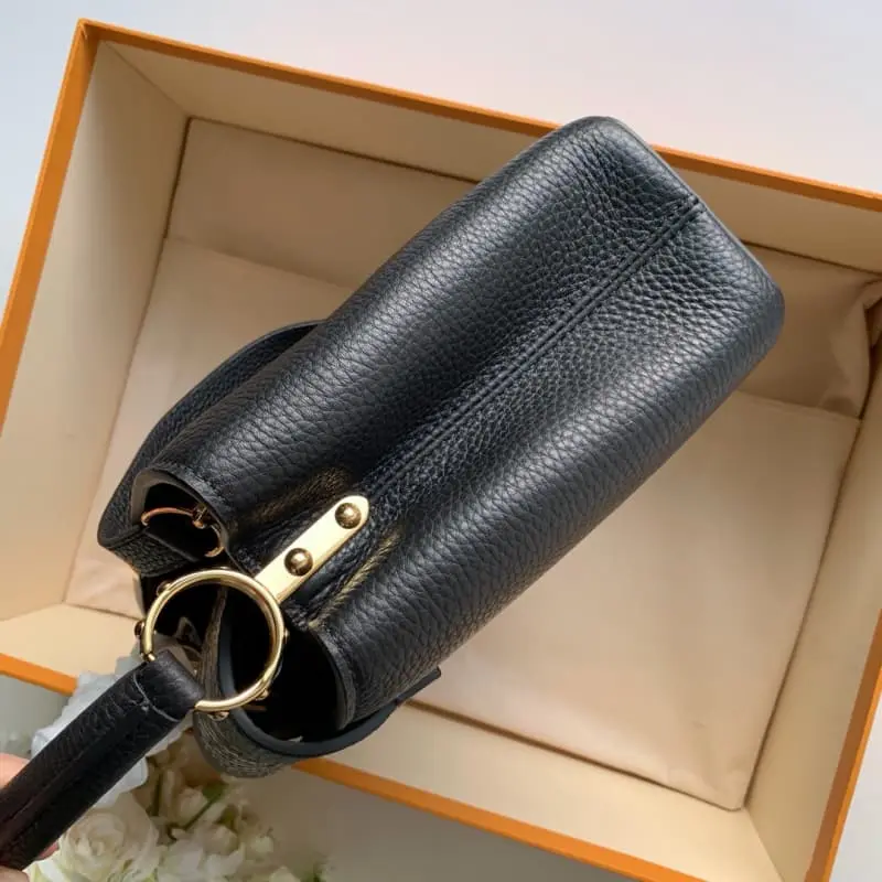 M90199 27x21x10cm High Quality Bags - Image 3