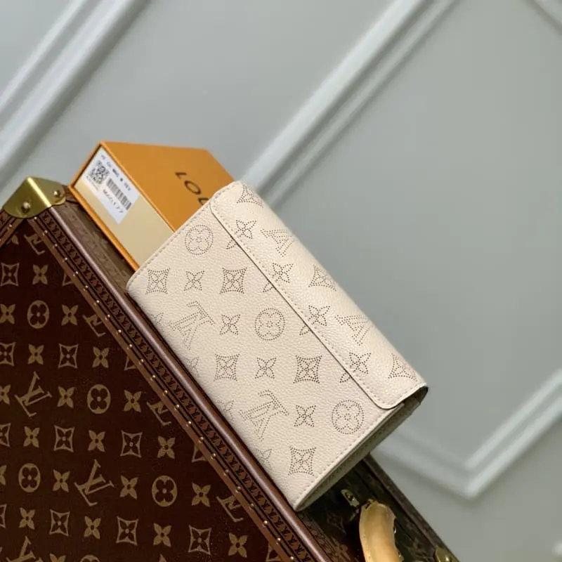 M60177 Beige 19x12x2cm High Quality Bags - Image 2