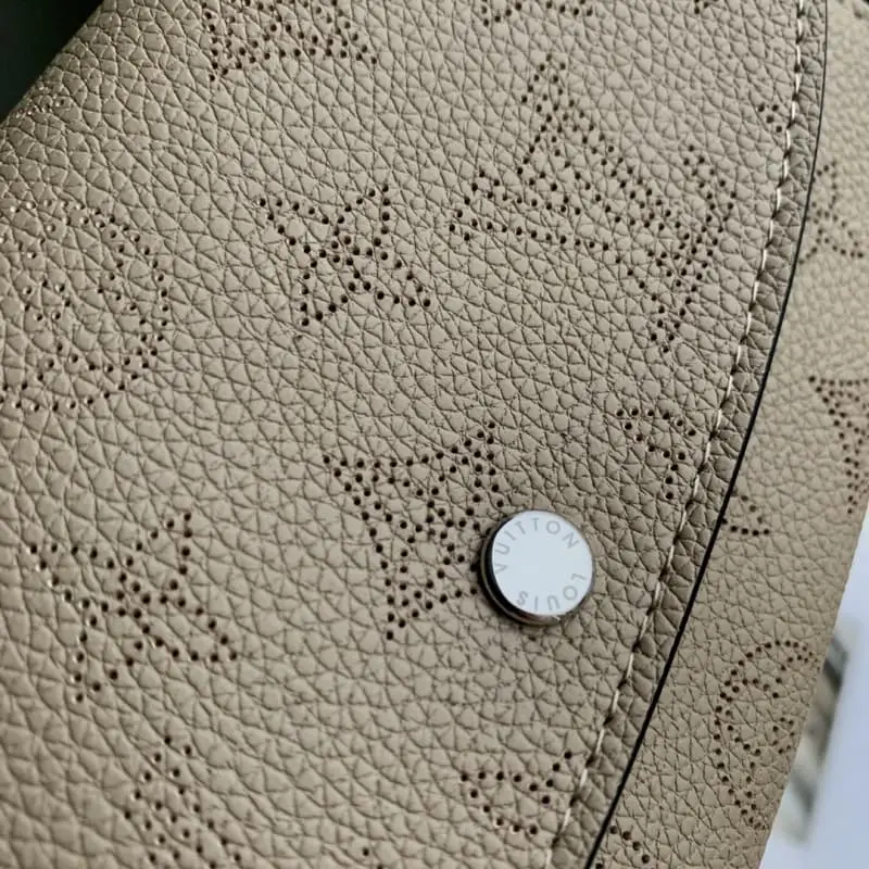 M60144 Apricot 19x12x2cm High Quality Bags - Image 3