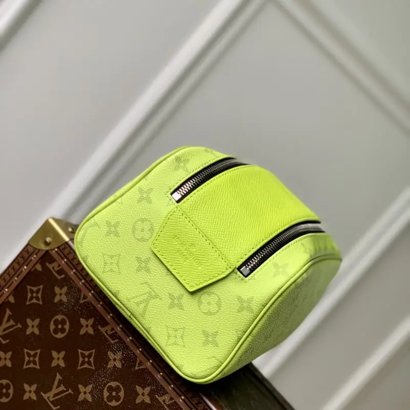 M10144 28x15x16.5cm High Quality Bags - Image 3