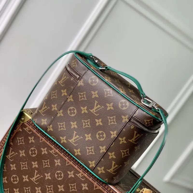 M12267 Green 18x14.5x24cm High Quality Bags - Image 3