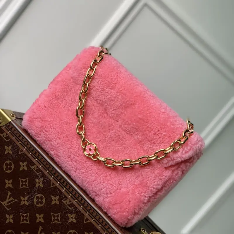 M21320 23x17x9.5cm High Quality Bags - Image 3