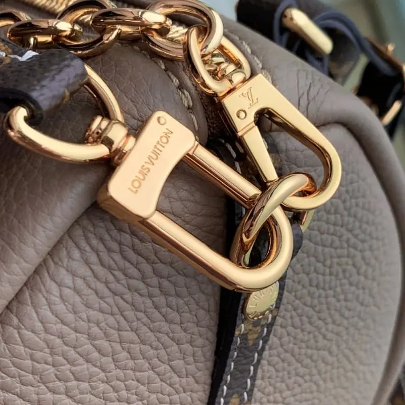 M13667 S2 25x15x18cm High Quality Bags - Image 4