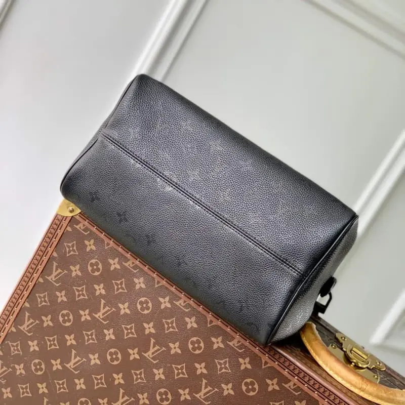 M21108 30x17x21cm High Quality Bags - Image 3