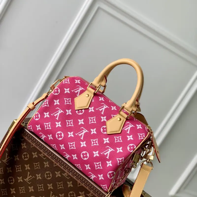 M11562 pieces purple 25x15x15cm High Quality Bags - Image 3