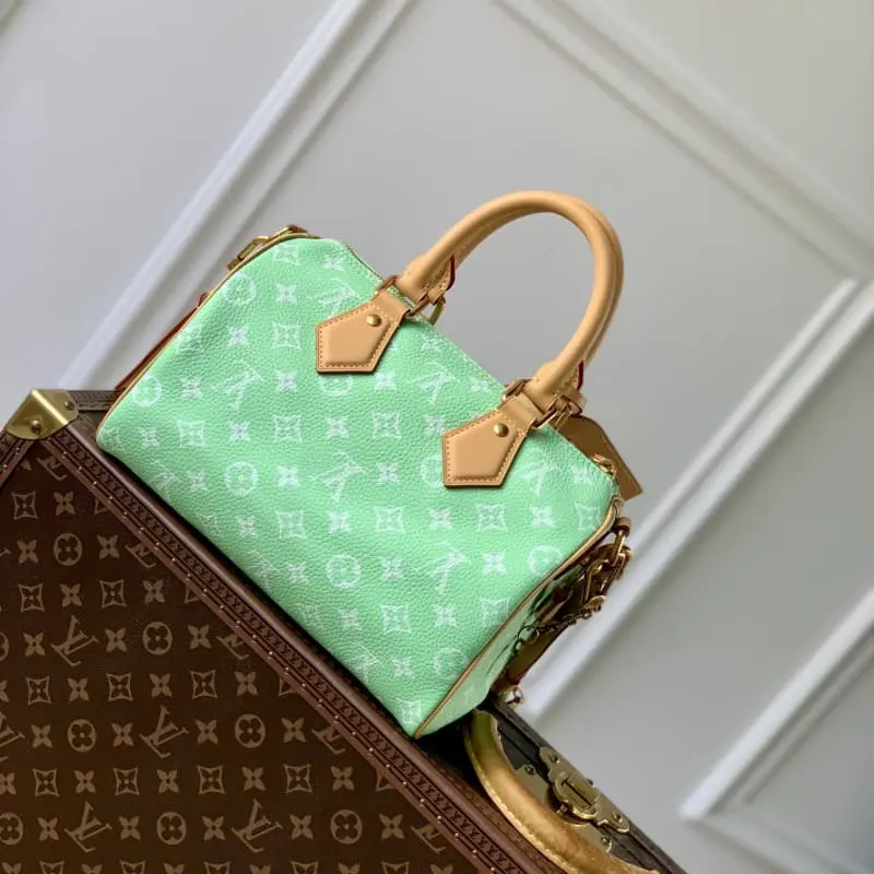 M24423 Fruit Green 25x15x15cm High Quality Bags - Image 4