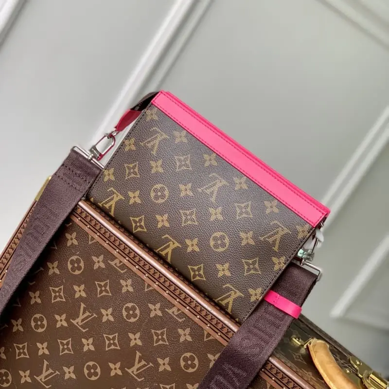 M81124 Rose Red 18.5x11x6.5cm High Quality Bags - Image 3