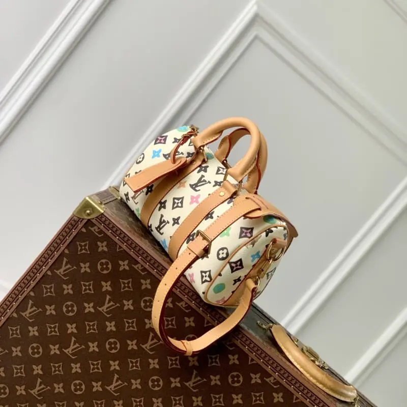 M24849 S1 25x15x11cm High Quality Bags - Image 3