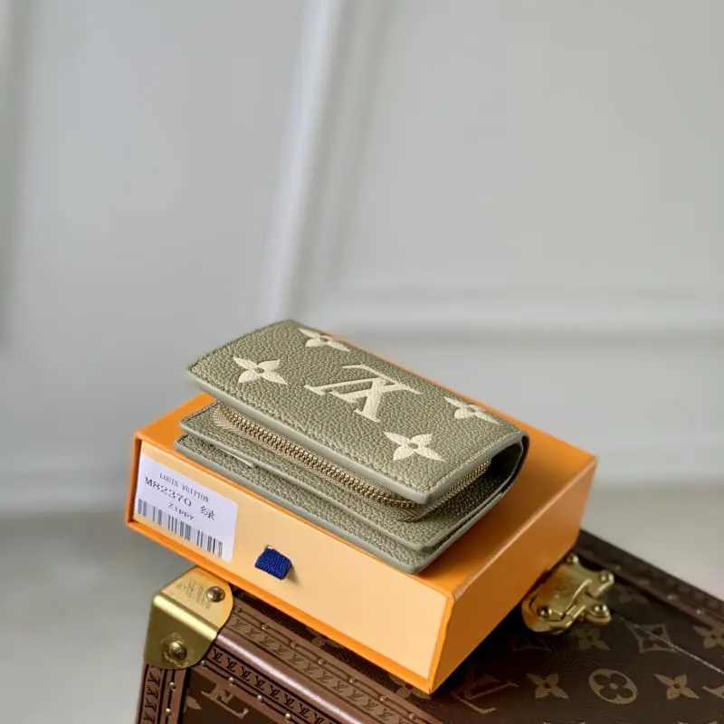 M82370 Grass Green (Silkscreen) 11x8.5x3.5cm High Quality Bags - Image 3