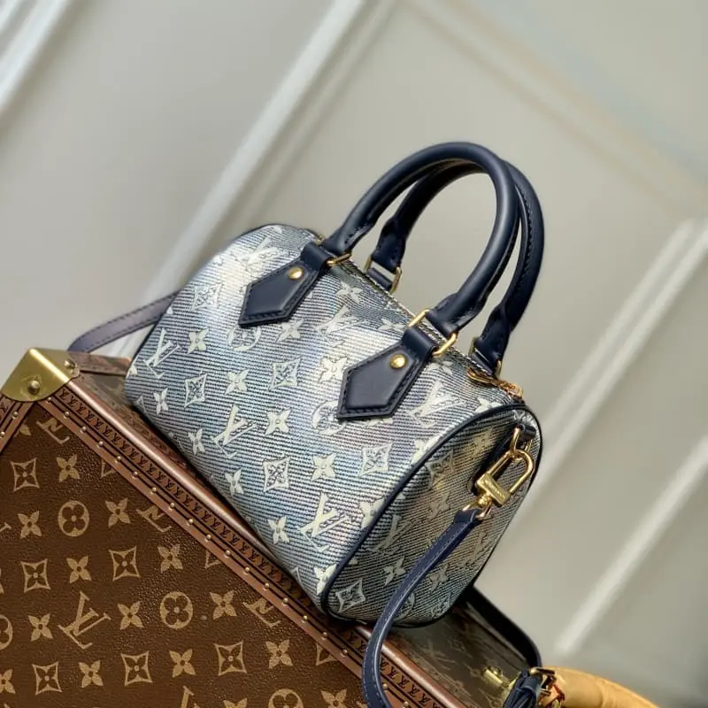 M23069 20.5x13.5x12cm High Quality Bags - Image 3