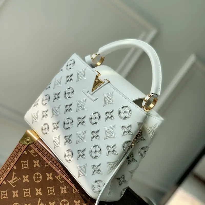 M22863 Embroidery White 27x18x9cm High Quality Bags - Image 3
