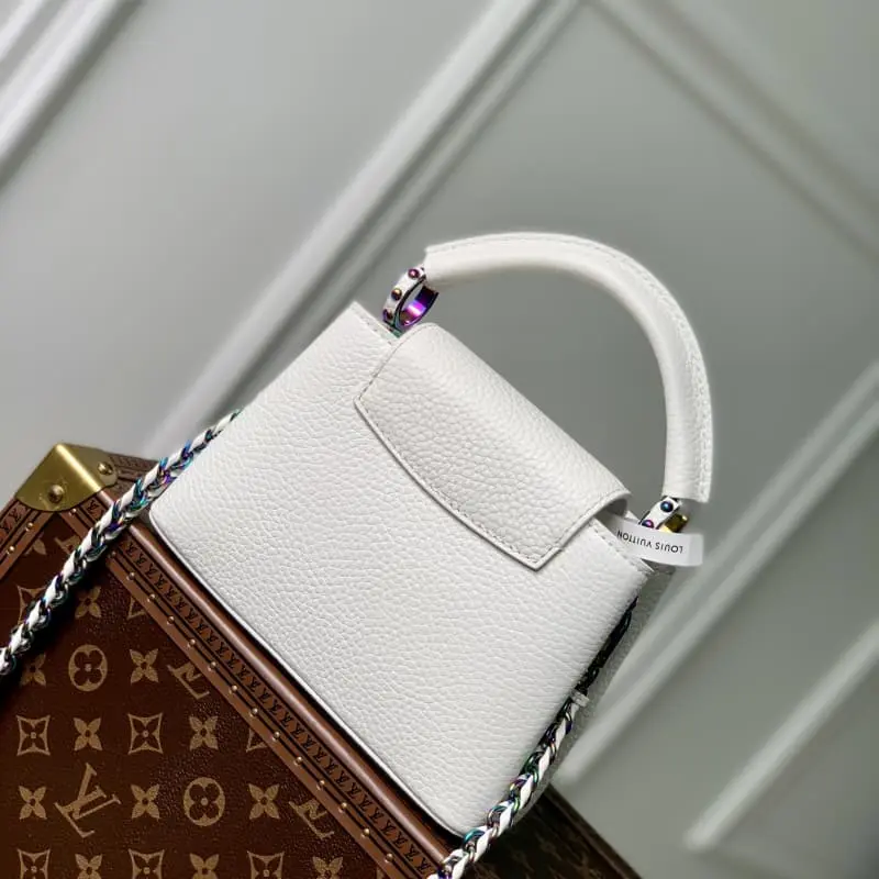 M22055 WhiteMini 21x14x9cm High Quality Bags - Image 3