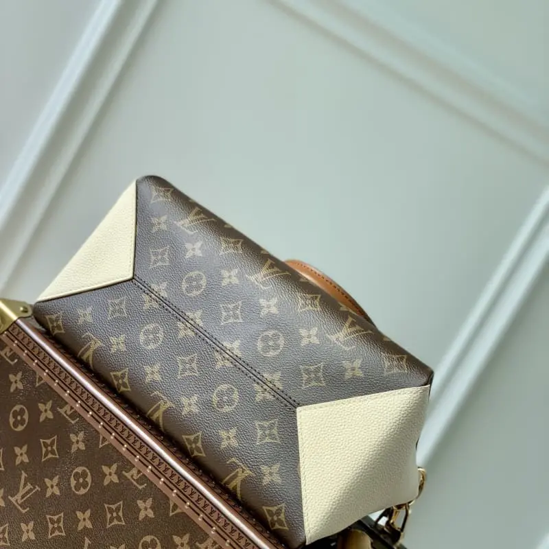 M46495 White leather 26x18x15cm High Quality Bags - Image 3