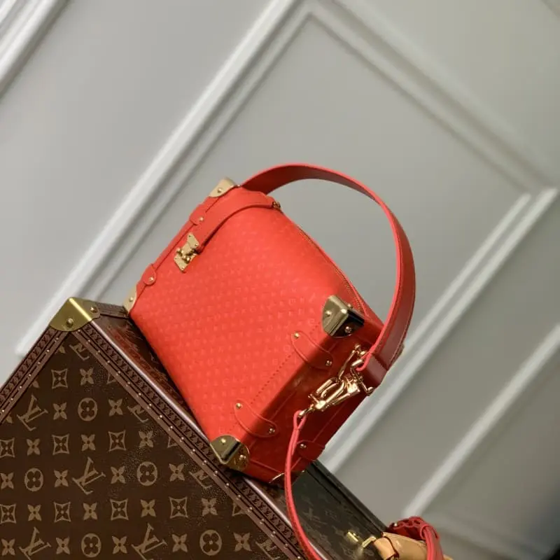 M46358 Red 21x14x6cm High Quality Bags - Image 3